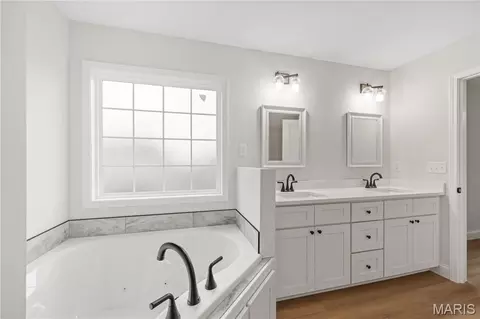 Bath - 4002 Chapel Ridge Dr, Jackson, MO 63755 photo 2 of 2