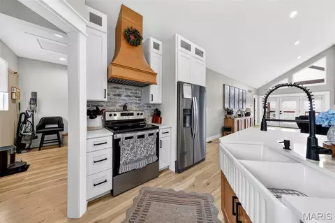 Kitchen - 1870 Highway K, Saint Clair, MO 63077 photo 4 of 5