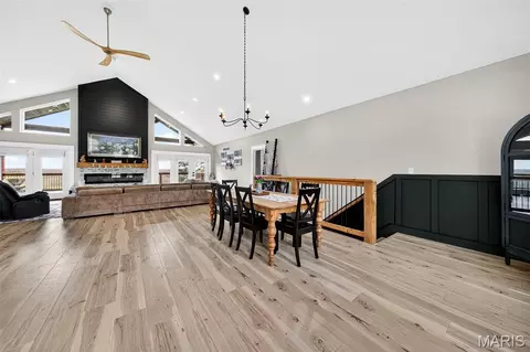 Dining - 1870 Highway K, Saint Clair, MO 63077 photo 4 of 5