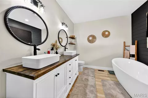 Bath - 1870 Highway K, Saint Clair, MO 63077 photo 5 of 9