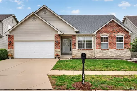 5606 Paris Ct, Saint Louis, MO 63129