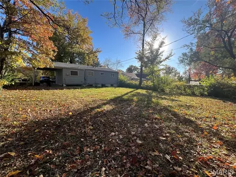 Exterior - 9029 Cranberry Ln, Normandy, MO 63121 photo 1 of 2