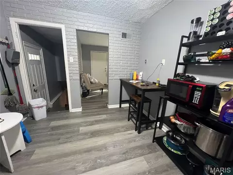 Entry Way - 9029 Cranberry Ln, Normandy, MO 63121 photo 1 of 1