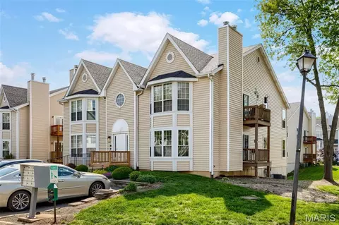 1524 Whispering Creek Dr #A, Ballwin, MO 63021