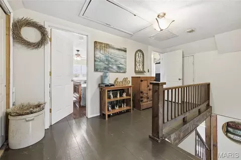 Entry Way - 437 W 8th St, Hermann, MO 65041 photo 5 of 5
