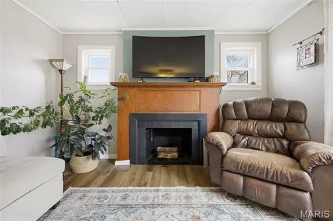 Living - 437 W 8th St, Hermann, MO 65041 photo 3 of 4