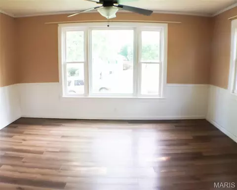 Living - 437 W 8th St, Hermann, MO 65041 photo 5 of 7