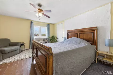 Bedroom - 437 W 8th St, Hermann, MO 65041 photo 10 of 12