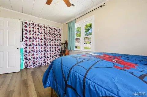 Bedroom - 437 W 8th St, Hermann, MO 65041 photo 5 of 12