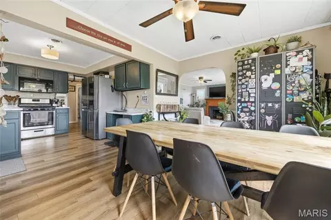 Dining - 437 W 8th St, Hermann, MO 65041 photo 3 of 4
