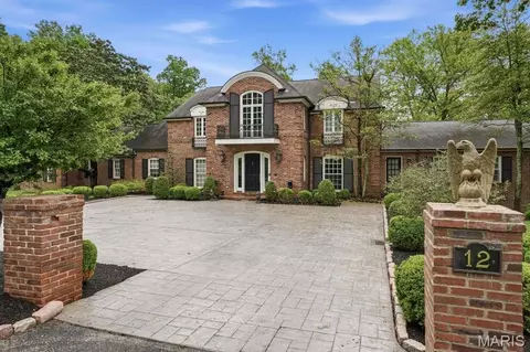 12 Glenview Rd, Ladue, MO 63124