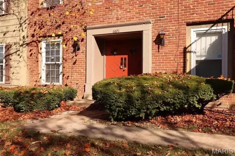 6671 Flowerfield Ln #B, Florissant, MO 63033