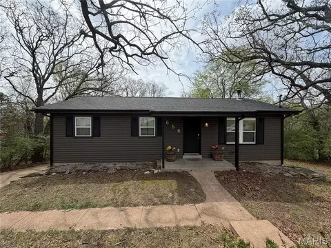 656 Rockwood Dr, Arnold, MO 63010