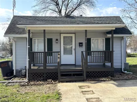 914 Chicago St, Greenville, IL 62246