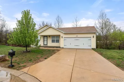 319 Hawks Perch Pl, Hillsboro, MO 63050