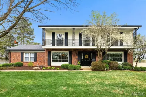 166 Saddleford Dr, Chesterfield, MO 63017