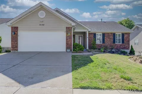 5152 Kings Park Dr, Saint Louis, MO 63129