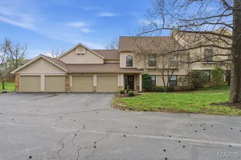 1209 Lofty Point Dr #A, Ballwin, MO 63021
