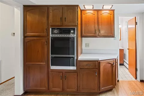 Kitchen - 9 Beth Ann Dr, Belleville, IL 62221 photo 4 of 5