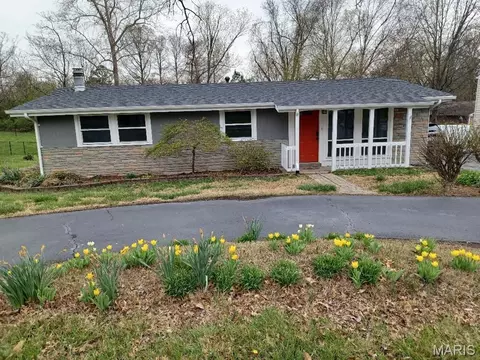 7910 S Rock Hill Rd, Saint Louis, MO 63123