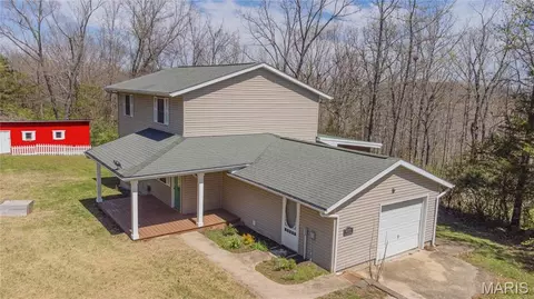 433 E Scioto St, Saint James, MO 65559
