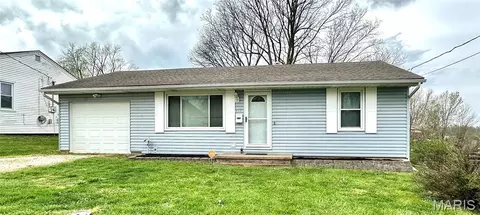 417 Plain View Ave, Jackson, MO 63755