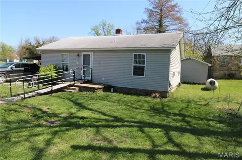 224 N Park St, Sullivan, MO 63080