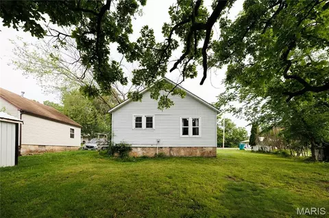 Exterior - 318 Euclid Ave, Sullivan, MO 63080 photo 3 of 5