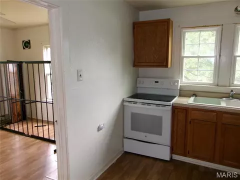 Kitchen - 318 Euclid Ave, Sullivan, MO 63080 photo 2 of 2