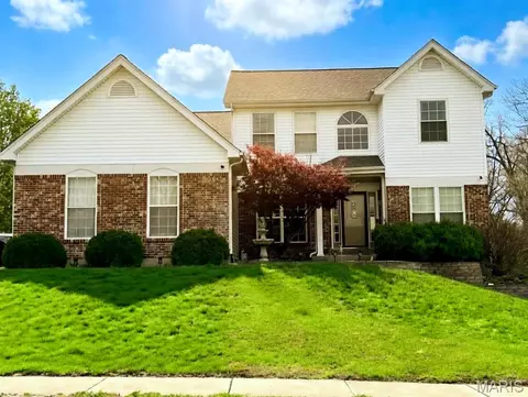 863 Emerald Oaks Ct, Eureka, MO 63025