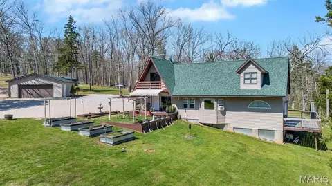 673 Country Acres Ln, Leasburg, MO 65535
