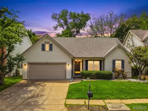 868 Wellesley Terrace Ln, Chesterfield, MO 63017