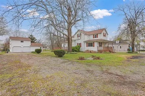 829 Edward St, Saint Libory, IL 62282