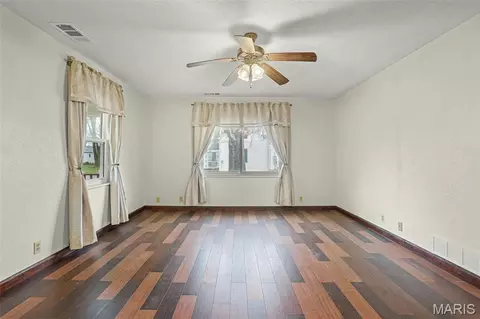 Living - 829 Edward St, Saint Libory, IL 62282 photo 3 of 8