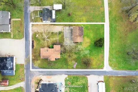 View/Area - 829 Edward St, Saint Libory, IL 62282 photo 2 of 2