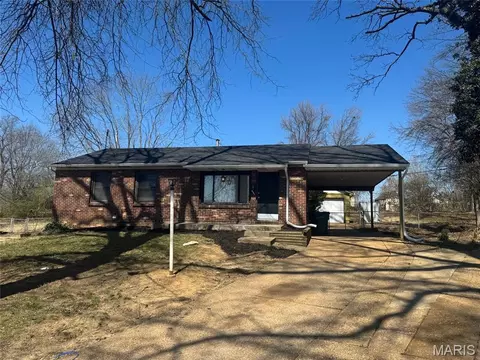 1719 Newhall Ct, Saint Louis, MO 63136