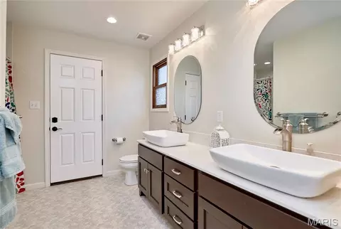 Bath - 416 W 12th St, Hermann, MO 65041 photo 1 of 8