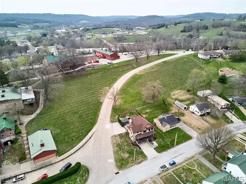 View/Area - 416 W 12th St, Hermann, MO 65041 photo 1 of 4