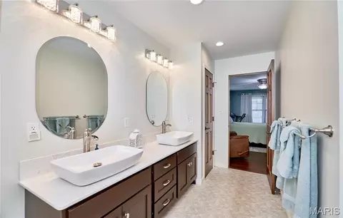 Bath - 416 W 12th St, Hermann, MO 65041 photo 2 of 8