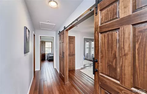 Entry Way - 416 W 12th St, Hermann, MO 65041 photo 2 of 3