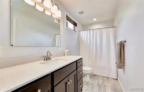 Bath - 416 W 12th St, Hermann, MO 65041 photo 8 of 8