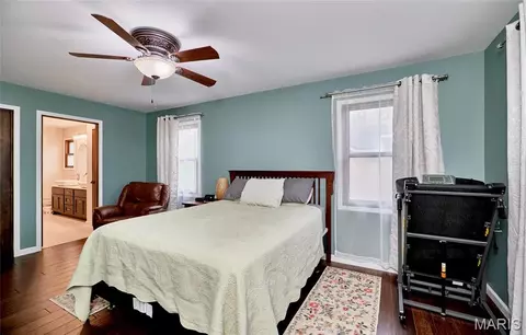 Bedroom - 416 W 12th St, Hermann, MO 65041 photo 2 of 11