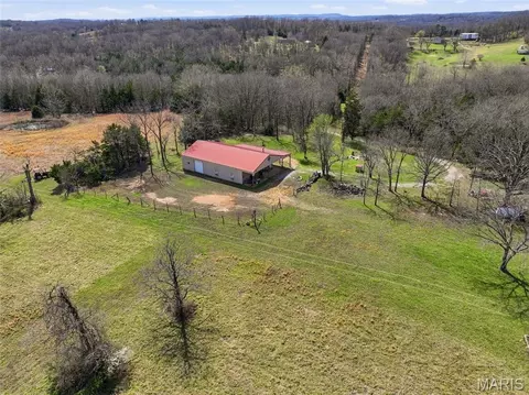 2480 County Road 317, Squires, MO 65755