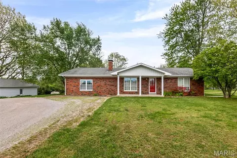 10386 Ridge Rd, Sparta, IL 62286