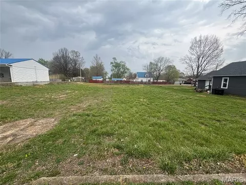 614 E Main St, Park Hills, MO 63601