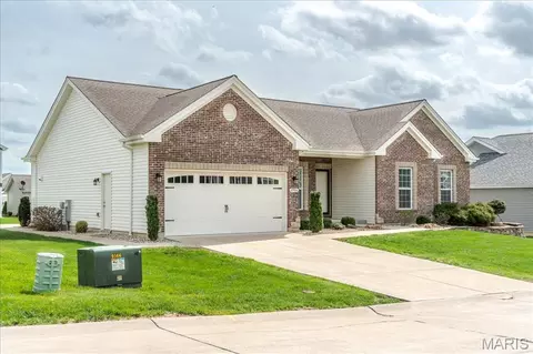 2906 Shirley Close Rd, Washington, MO 63090