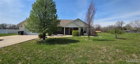 11213 Maggie Dr, Marion, IL 62959