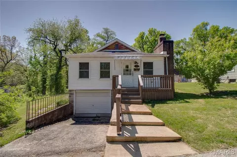 225 Mounier St, Alton, IL 62002