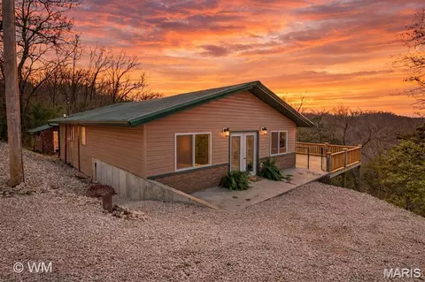 89 Singing Oaks Dr, Sunrise Beach, MO 65079