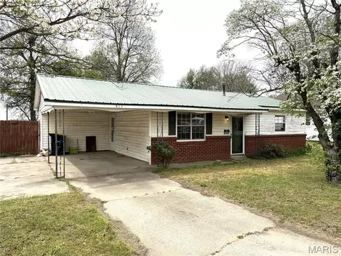 1417 George St, Kennett, MO 63857